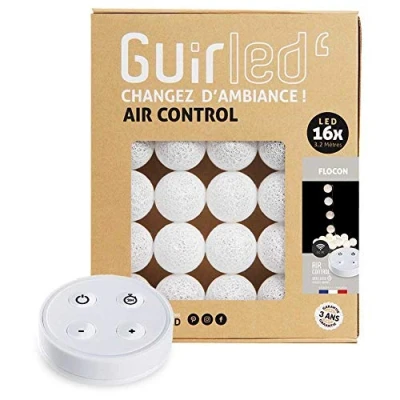Image de GuirLED Guirlande lumineuse boules coton LED USB Télécommande sans fil Veilleuse bébé 2h Adaptateur secteur double 2A inclus 4 intensités 16 1.6m Flocon
