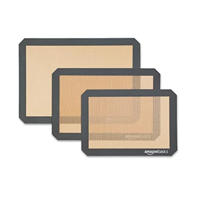 Image de Amazon Basics Rectangulaire tapis de cuisson en silicone, Lot 3, Marron/Noir, 41.9 x 29.5 cm