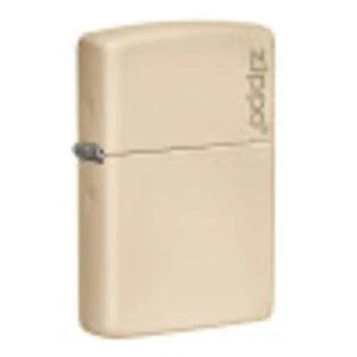 Image de Zippo, Allume feu Véritable Briquet Coupe Vent, Rechargeable, en métal Durable, Design emblématique, idéal pour Camping et extérieur, Rechargeable Une Utilisation à Vie, Flat Sand avec Logo