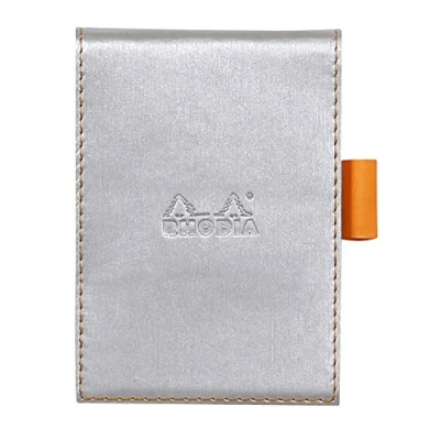 Image de RHODIA 118201C Étui Porte Bloc+ Bloc Notes Agrafé N11 Argent A7 8,4 x 11,5 cm Ligné 80 Feuilles Détachables Papier Clairefontaine Blanc g/m² Crayon Simili Cuir