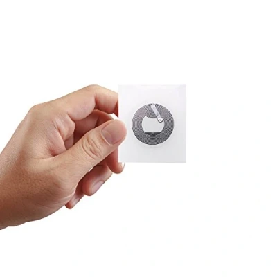 Image de 10 pièces Fongwah Ntag213 Tag NFC Inlay humide avec 180 octets programmables, 25 mm de diamètre, compatible les appareils compatibles et smartphones