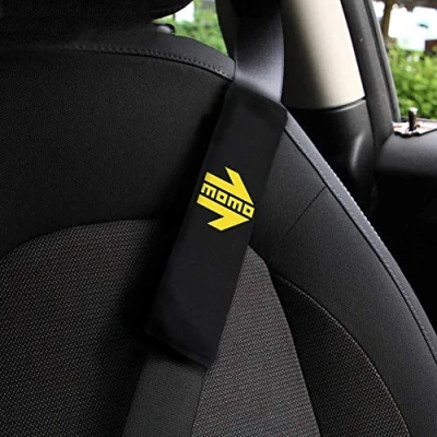 Image de MOMO JEU DE COUSSINS CEINTURE SÉCURITÉ POUR VOITURE NOIR/JAUNE