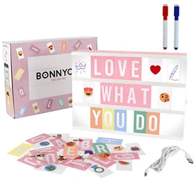 Image de Light Box Rose avec 400 Lettres et Emojis, 2 Marqueurs BONNYCO Ç Inclus Boite Lumineuse Message Ideal Decoration Maison Chambre Bureau Tableau Lumineux Idee Cadeau Ado Fille Femme Original
