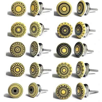 Image de Jeu de 10 Poignées céramique avec conceptions d&#039;horloges Vintage, Peint à la Main. Tireurs Main pour armoires, tiroirs et Confortables. Classiques 40 mm diamètre.