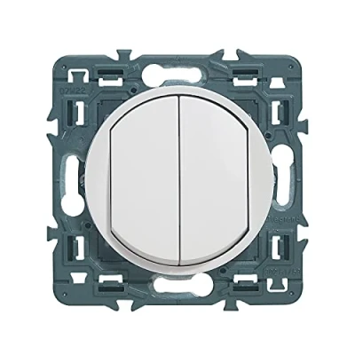 Image de LEGRAND Interrupteur Poussoir Double Céliane 6A Commande d&#039;Eclairage Silencieuse Prêt à Installer Fabriqué En France Blanc